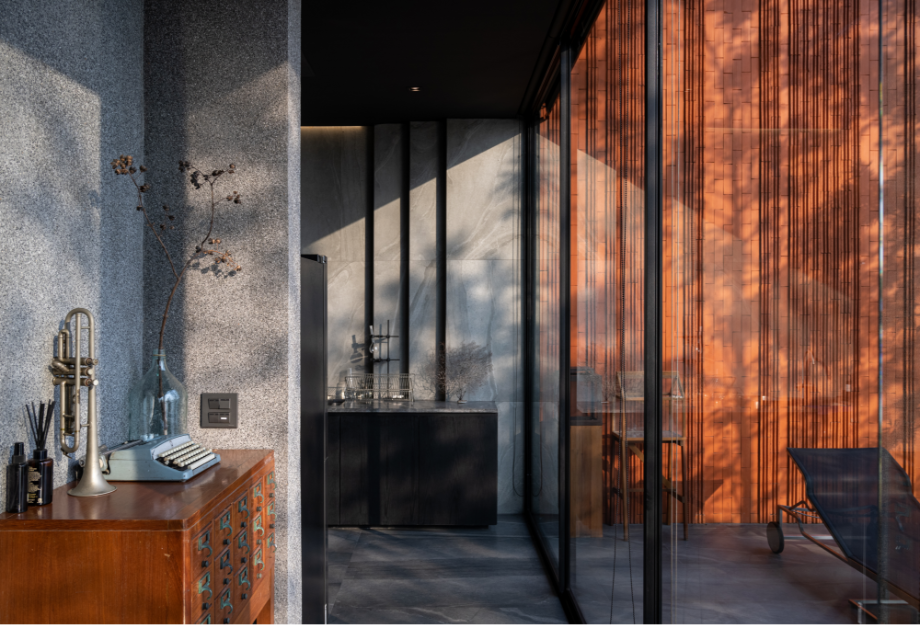 Sleepless Residence - 16
