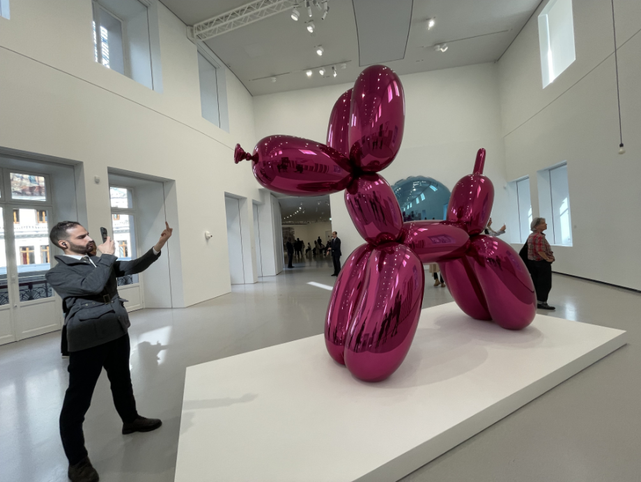 15.he Balloon Dog (Magenta (1994-2000) Jeff Koons