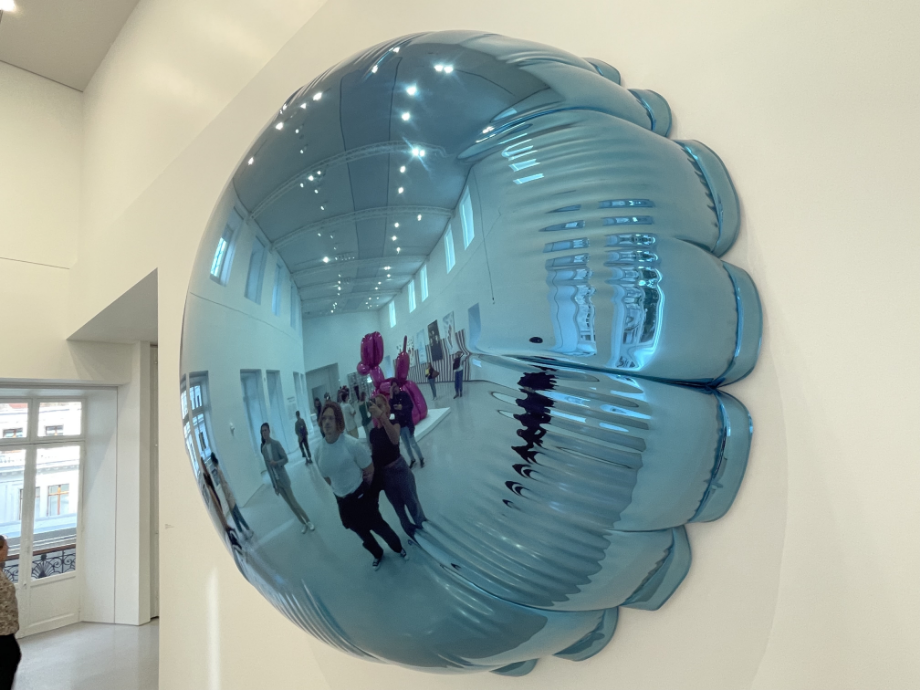 17.Moon (Light Blue) (1995-2000) Jeff Koons